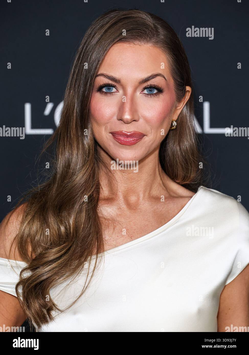 Stassi Model MUSEUM ROW, MIRACLE MILE, LOS ANGELES, CALIFORNIA, USA - DECEMBER 02 ...
