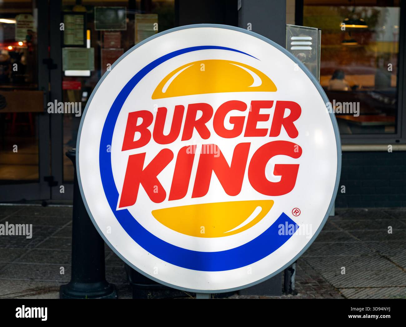 Exterior burger king sign hi-res stock photography and images - Alamy