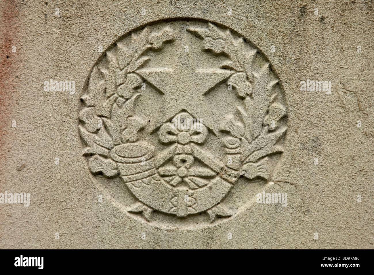 The Cameronians (Scottish Rifles) regimental crest on Commonwealth War ...