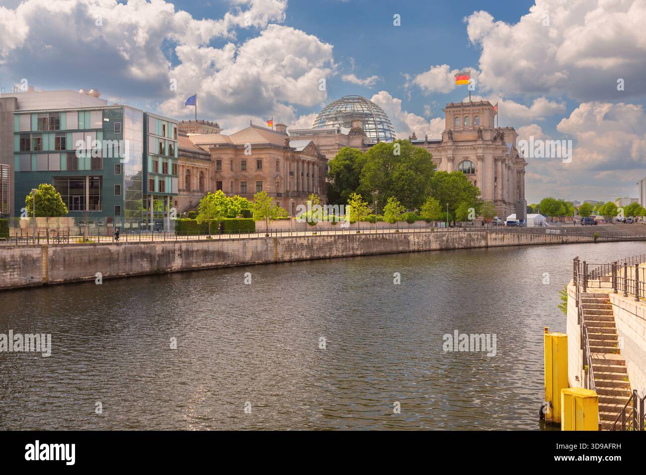Offices german parliament reichstag hi-res stock photography and images ...