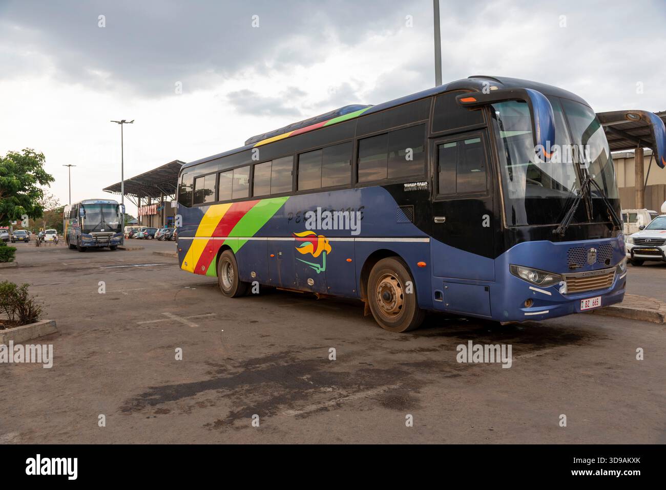 Lilongwe Malawi Africa. 08.11.2025. Malawian national bus parked up at a shopping mall in Lilongwe. National bus travels throughot the country. - Stock Image