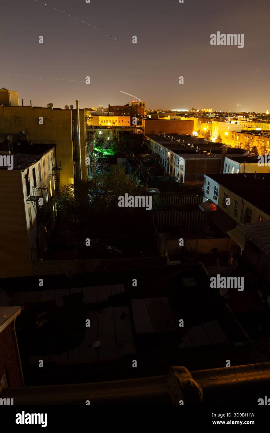 American neighborhood night hi-res stock photography and images - Alamy