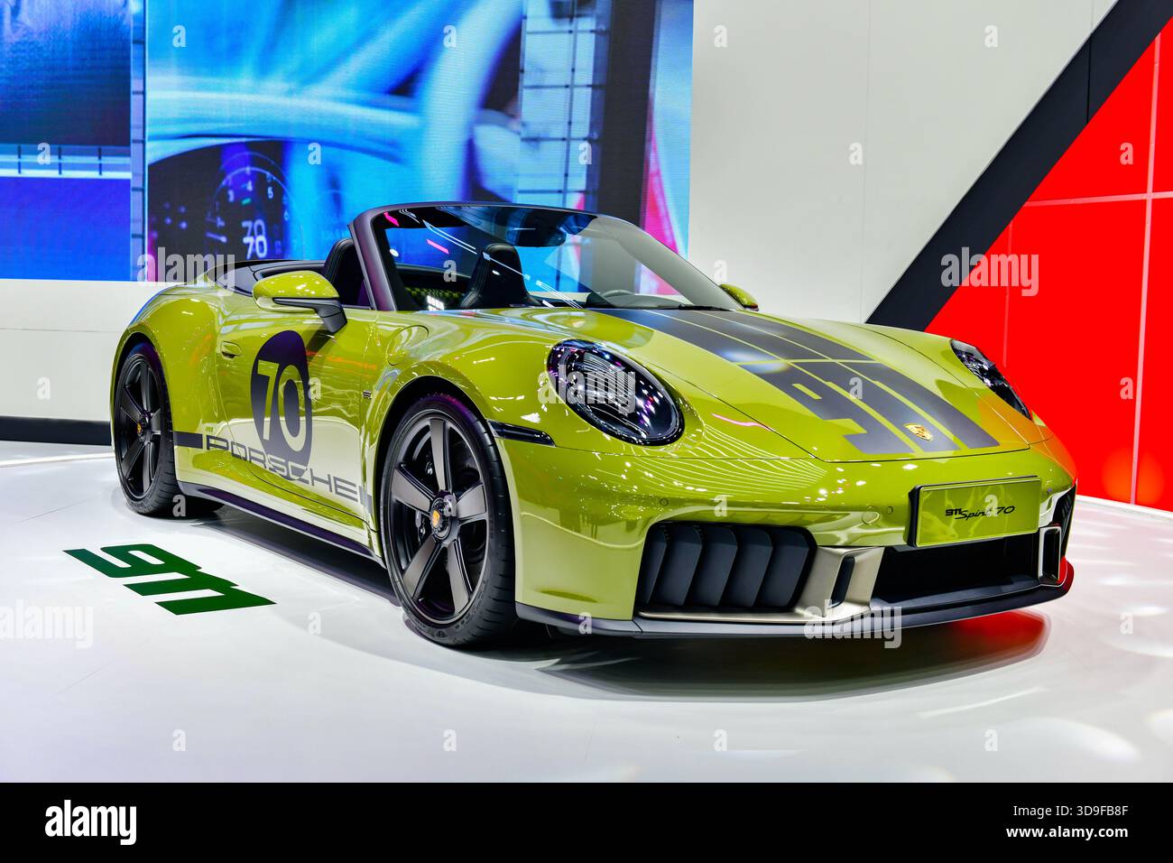 BANGKOK - DEC 1, 2025 : The Porsche 911 Speedster is a high-performance, limited-edition convertible sports car To celebrate the 70th anniversary Stock Photo