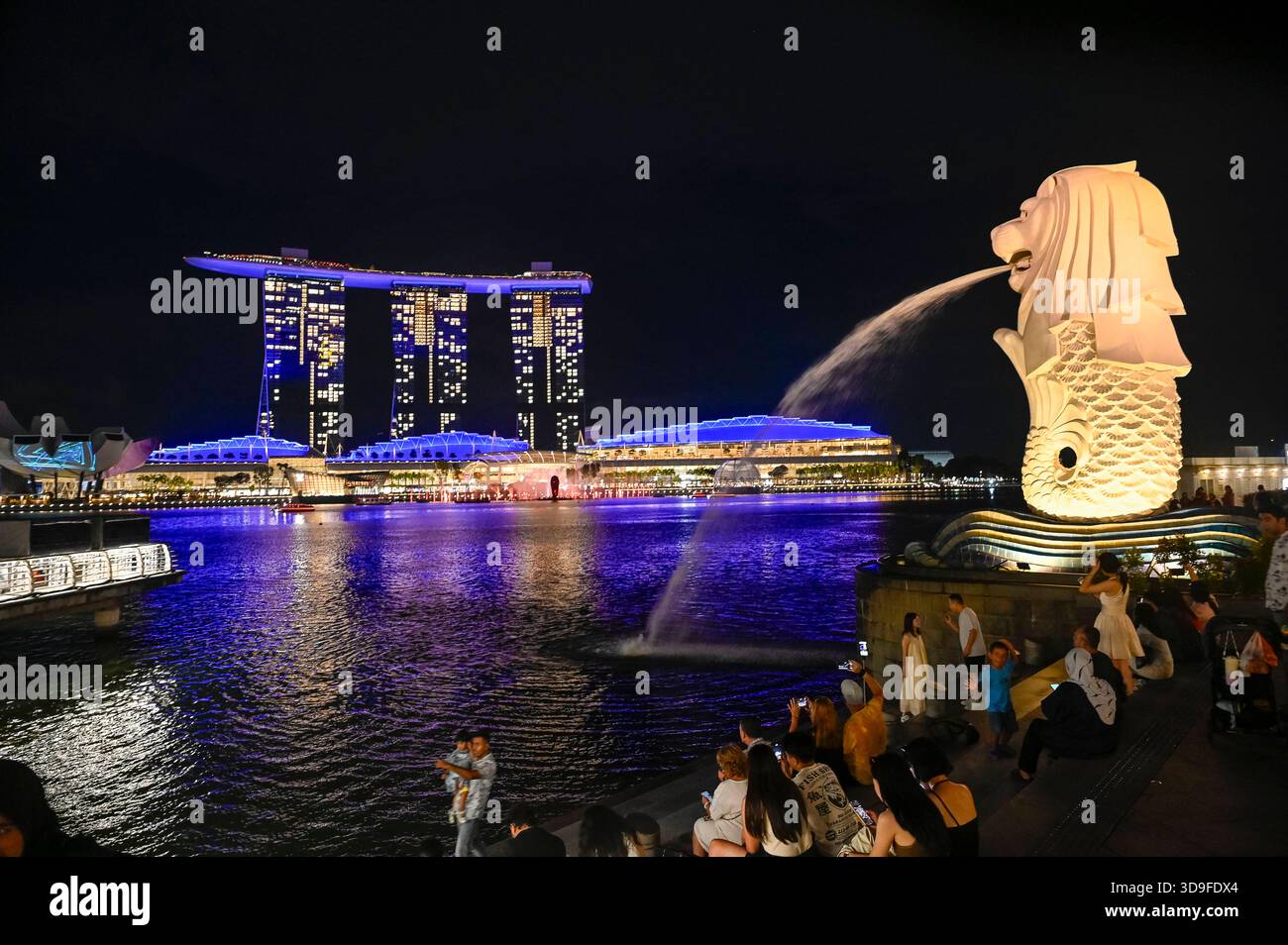 Merlion brunnen hi-res stock photography and images - Alamy