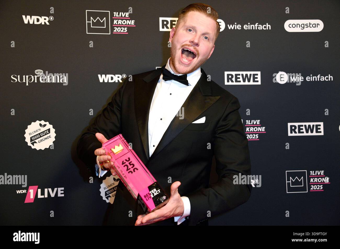 Finch bei der 26. Verleihung der 1Live Krone 2025 im Lokschuppen ...