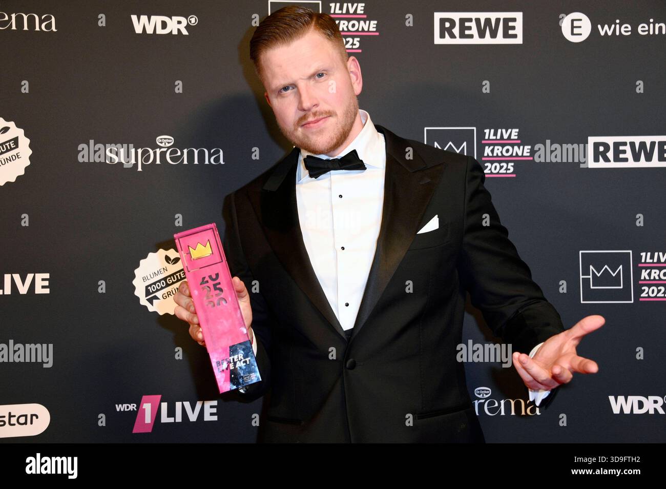 Finch bei der 26. Verleihung der 1Live Krone 2025 im Lokschuppen ...