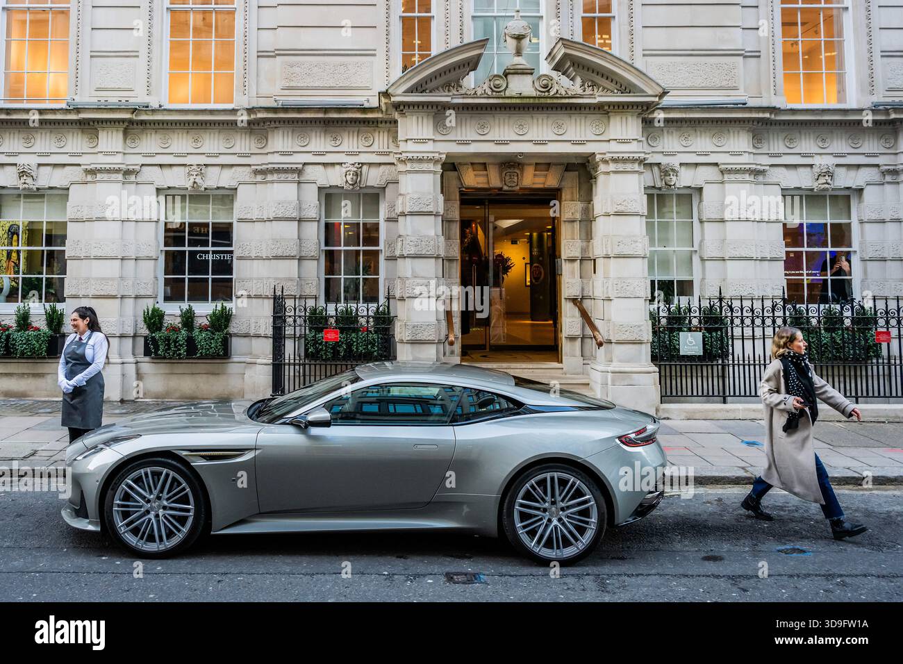 London, UK. 5 Dec 2025. Aston Martin DB12, Goldfinger 007 Special ...