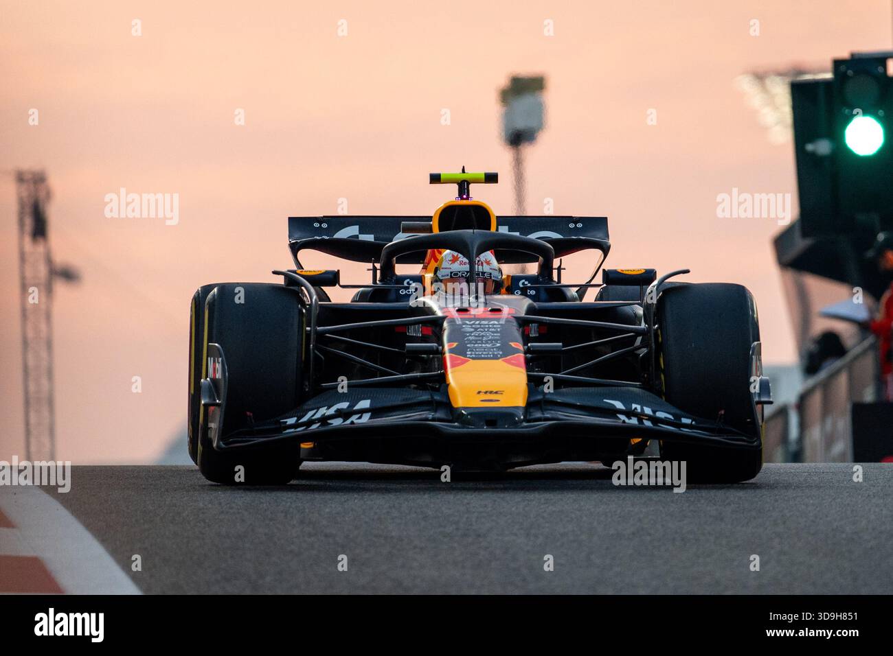 Oracle Red Bull Racing Japan Yuki Tsunoda (Oracle Red Bull Racing, Japan, #22) in the RB21, UAE ...