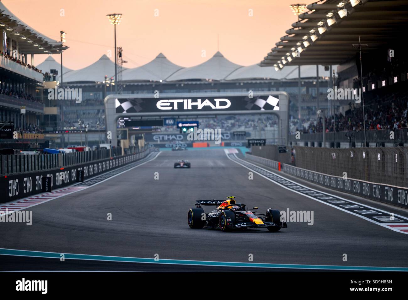 Oracle Red Bull Racing Japan Yuki Tsunoda (Oracle Red Bull Racing, Japan, #22) in the RB21, UAE ...