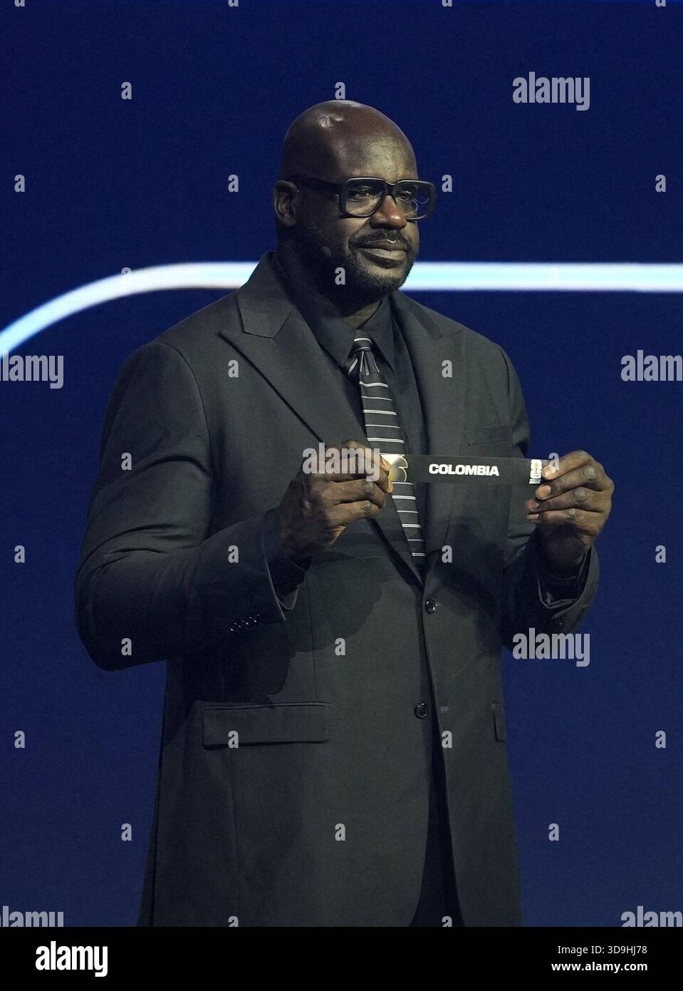 Shaq Draw Washington, United States. 05th Dec, 2025. Draw assistant Shaquille O ...