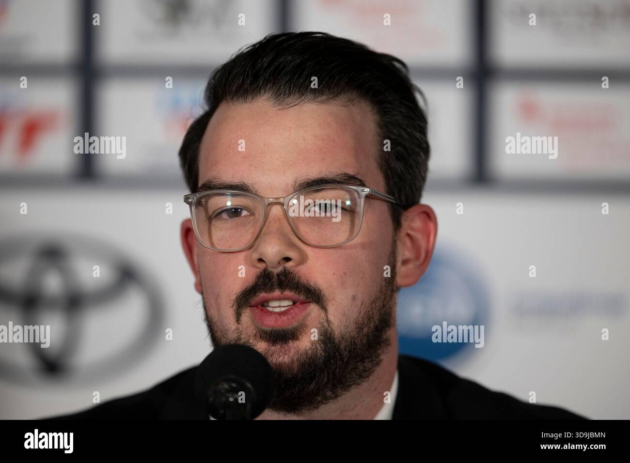 Jason Schade; PENNY DEL 1; Cologne Sharks - Nuremberg Ice Tigers on 12 ...