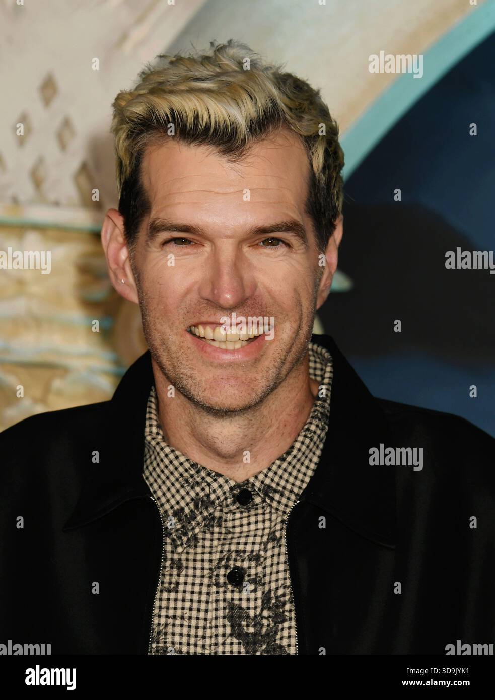 Timothy Simon Goldsmith LOS ANGELES, CALIFORNIA - DECEMBER 03: Timothy Simons at the world ...