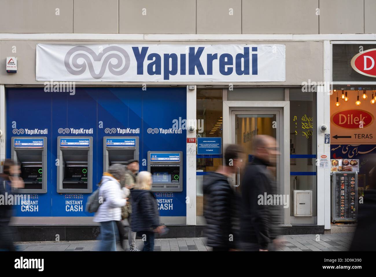 Yapi Turkish Yapi kredi logo hi-res stock photography and images - Alamy