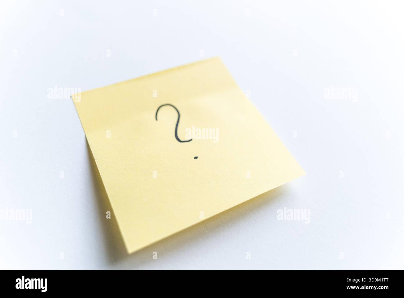 Questions Sticker Note Yellow sticky note with question mark Stock Photo - Alamy