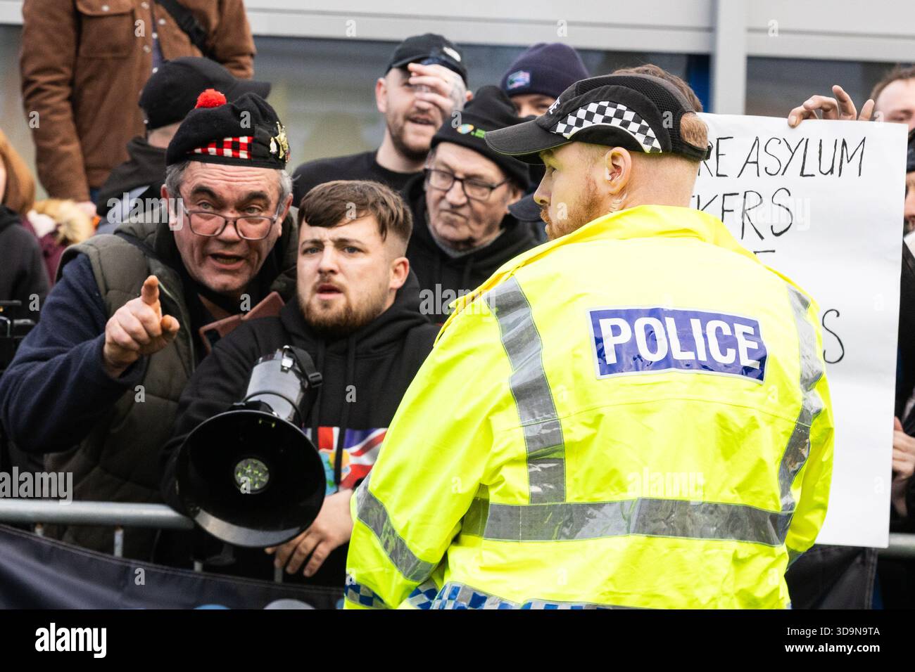 Protest In Falkirk A group of far-right, racist, fascist, anti-immigration and xenophobic ...