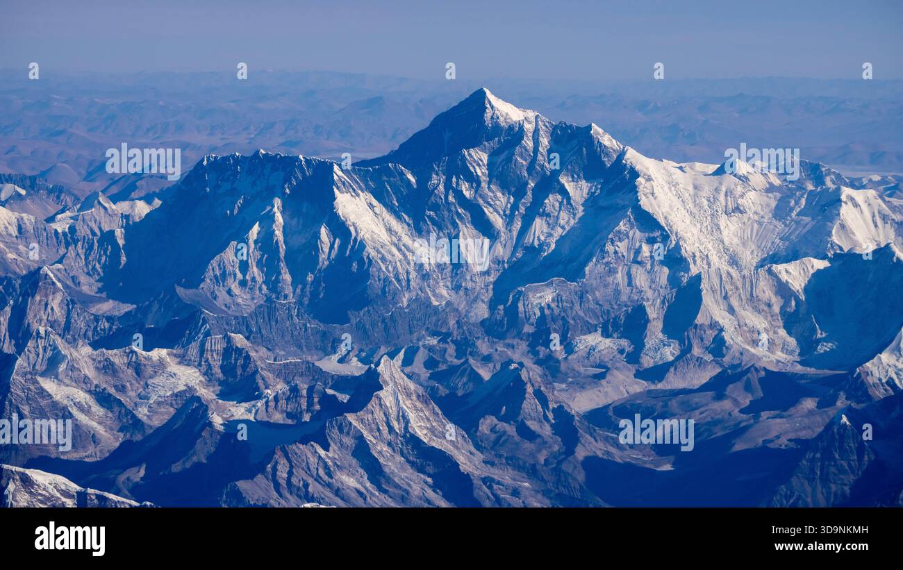 Aerial view himalaya mountains hi-res stock photography and images - Alamy
