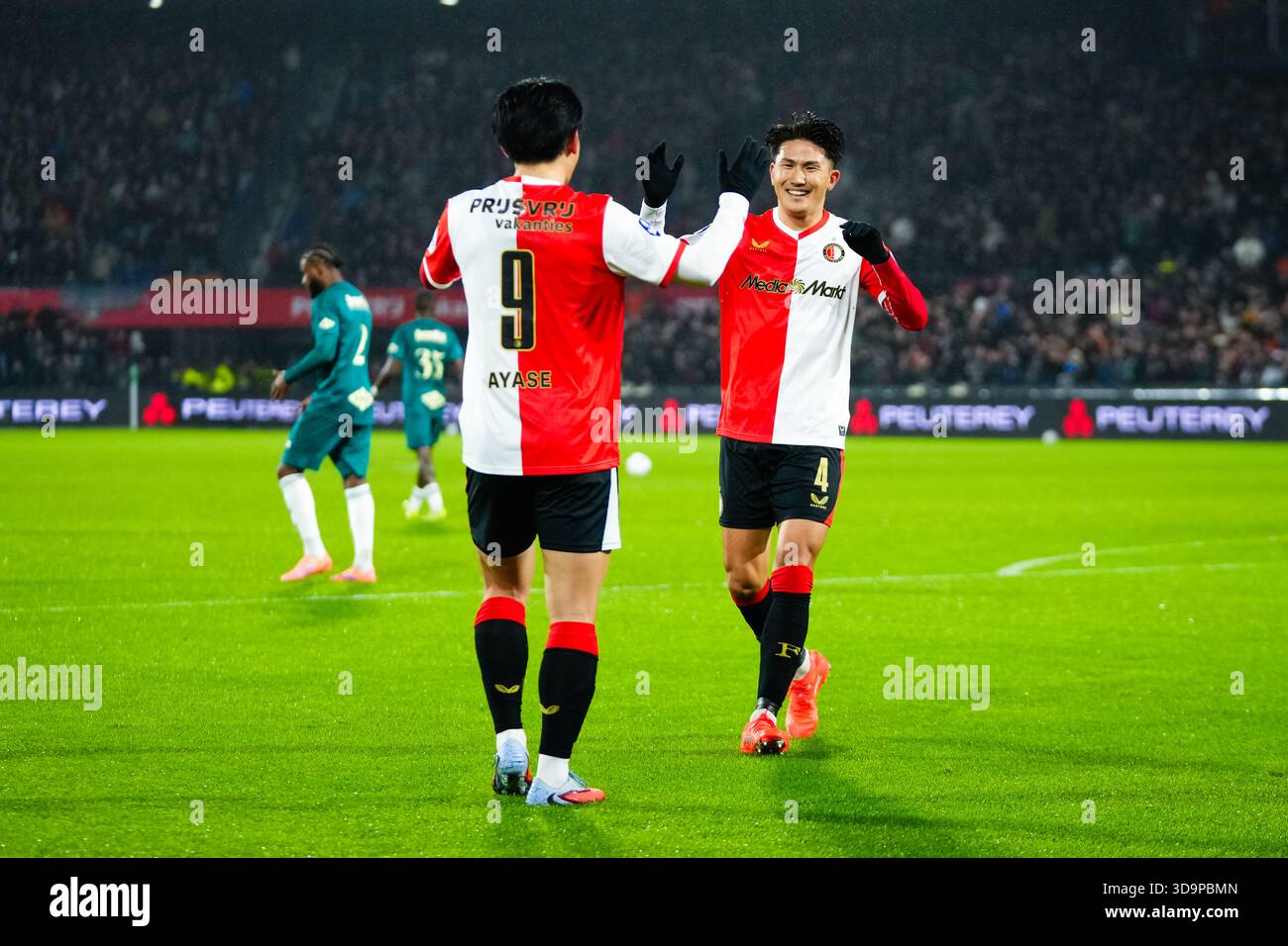 Rotterdam - Ayase Ueda of Feyenoord Rotterdam, Tsuyoshi Watanabe
