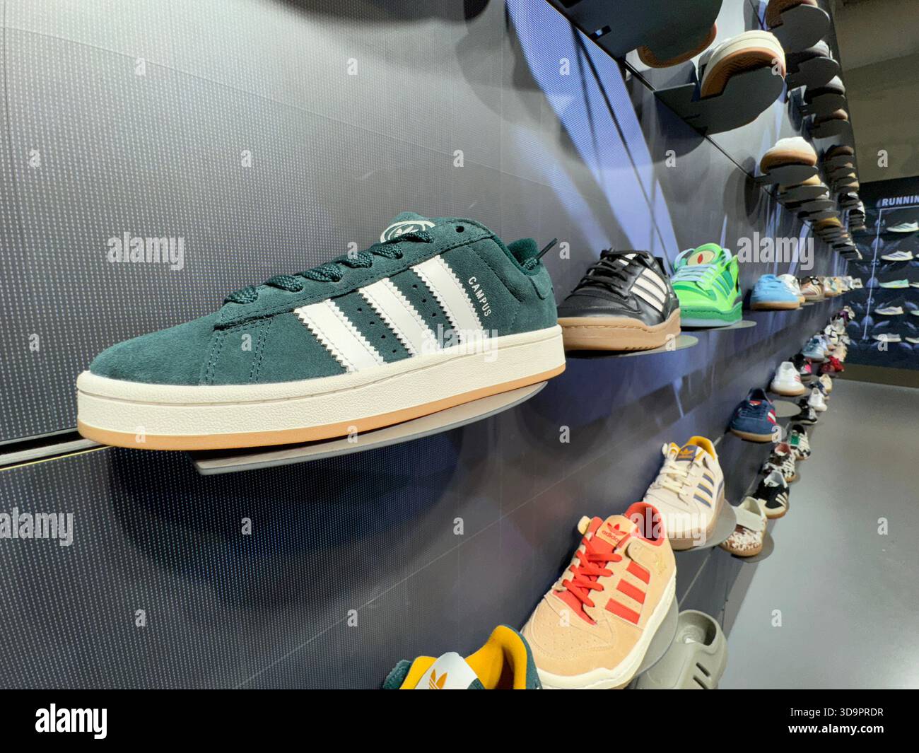 adidas gazelle silver green womens League Shoes Black main image 0