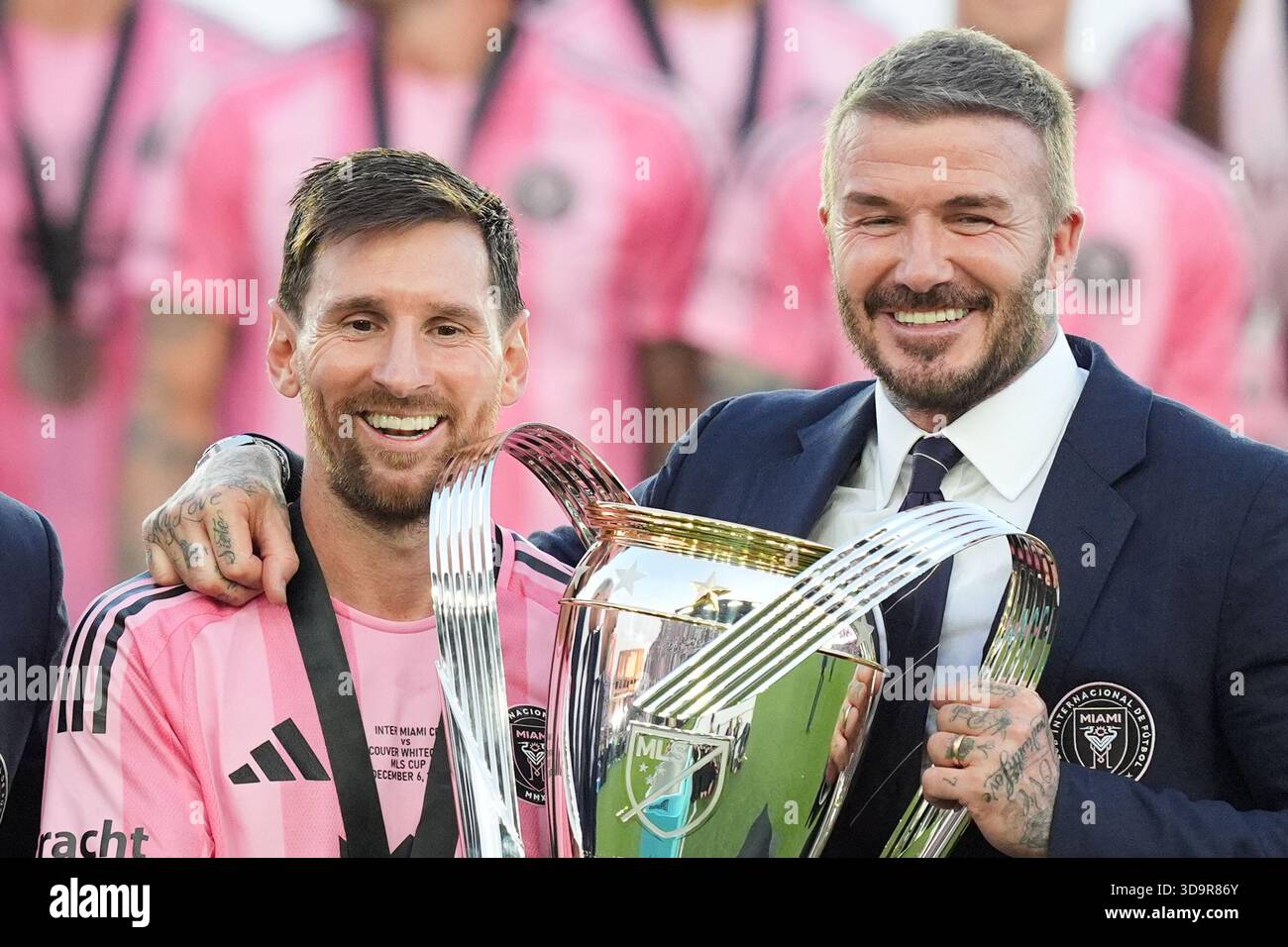 david-beckham-poses-with-the-mls-cup-trophy-with-inter-miami-forward