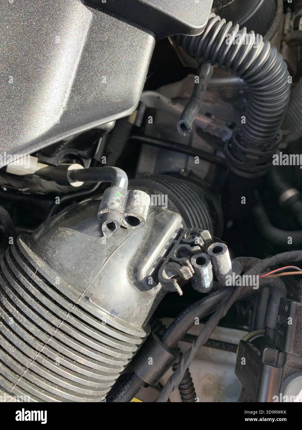 Corroded Engine Engine vacuum system hi-res stock photography and images - Alamy