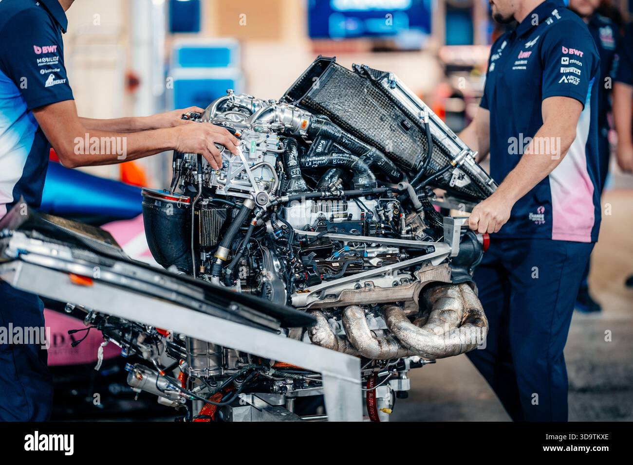 The Alpine F1 Team engineers and drivers giving tribute to the V6 ...