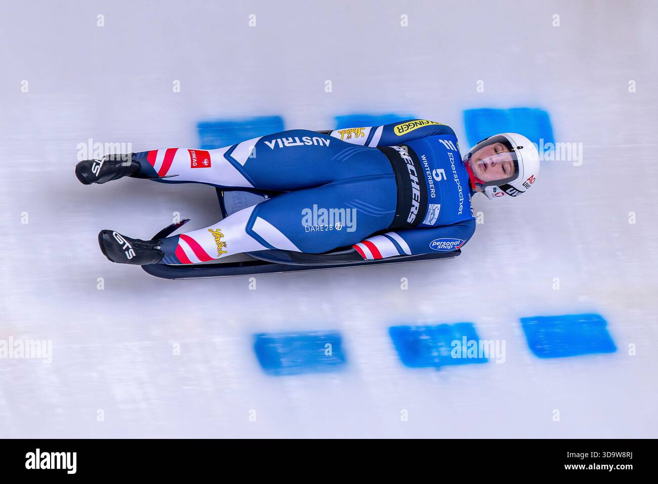 07 December 2025, North Rhine-Westphalia, Winterberg: Luge: World Cup ...