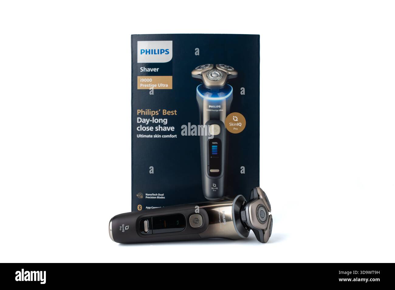 Target Philips 9000 Razor Philips electric shaver with its i9000 Prestige Ultra box, isolated on ...