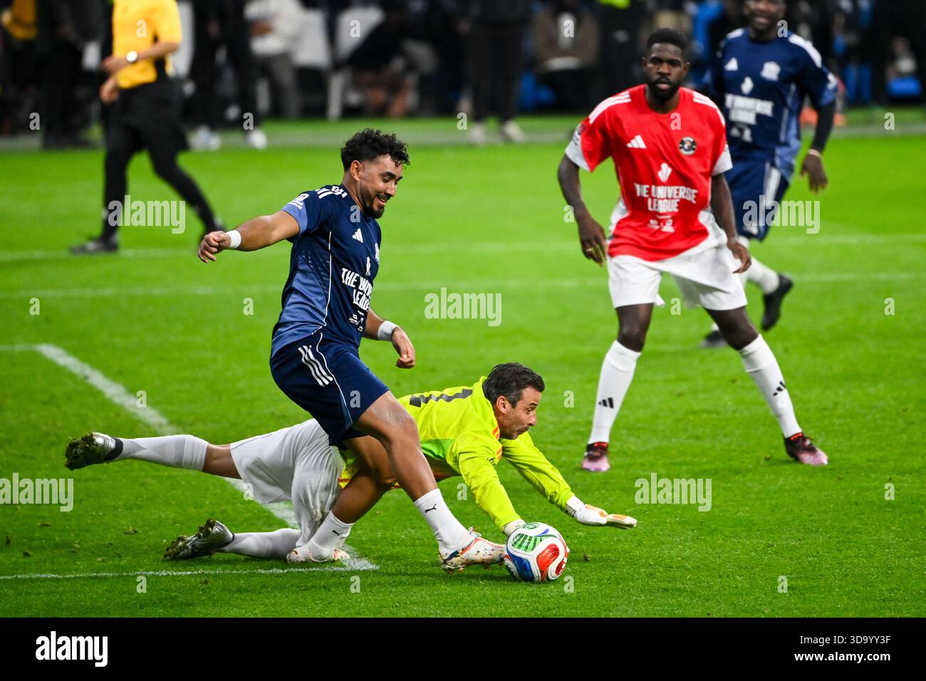 Dimitri PAYET with Ludovic GIULY during the The Universe League ...