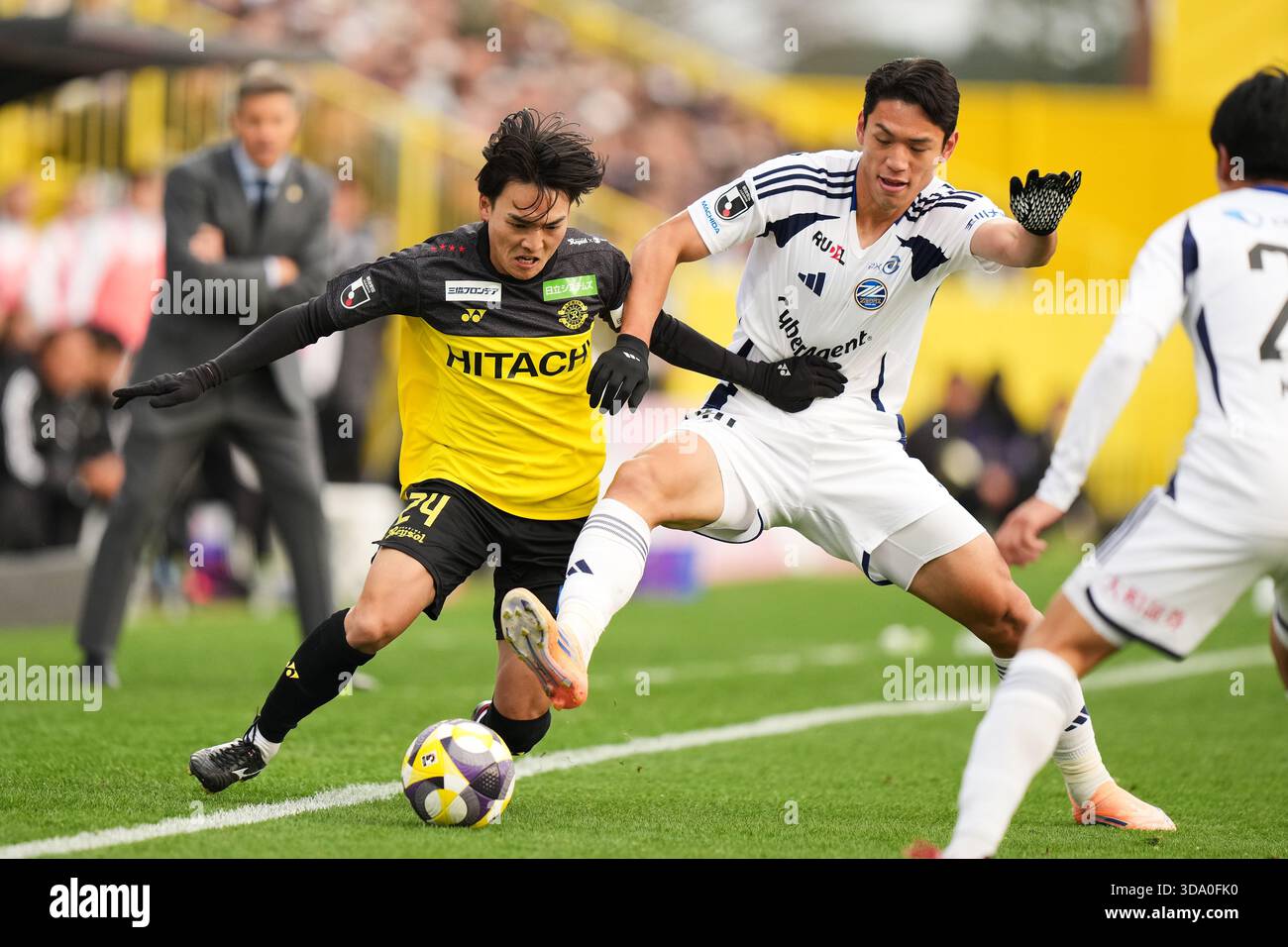 (L-R) Tojiro Kubo (Reysol), Oh Se Hun (Zelvia), DECEMBER 6, 2025 ...