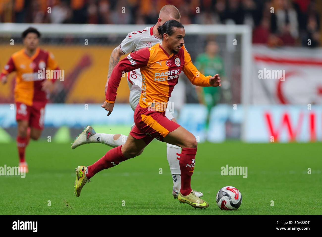 Rick Sane ISTANBUL, TURKEY - DECEMBER 5: Rick van Drongelen of Samsunspor battles ...