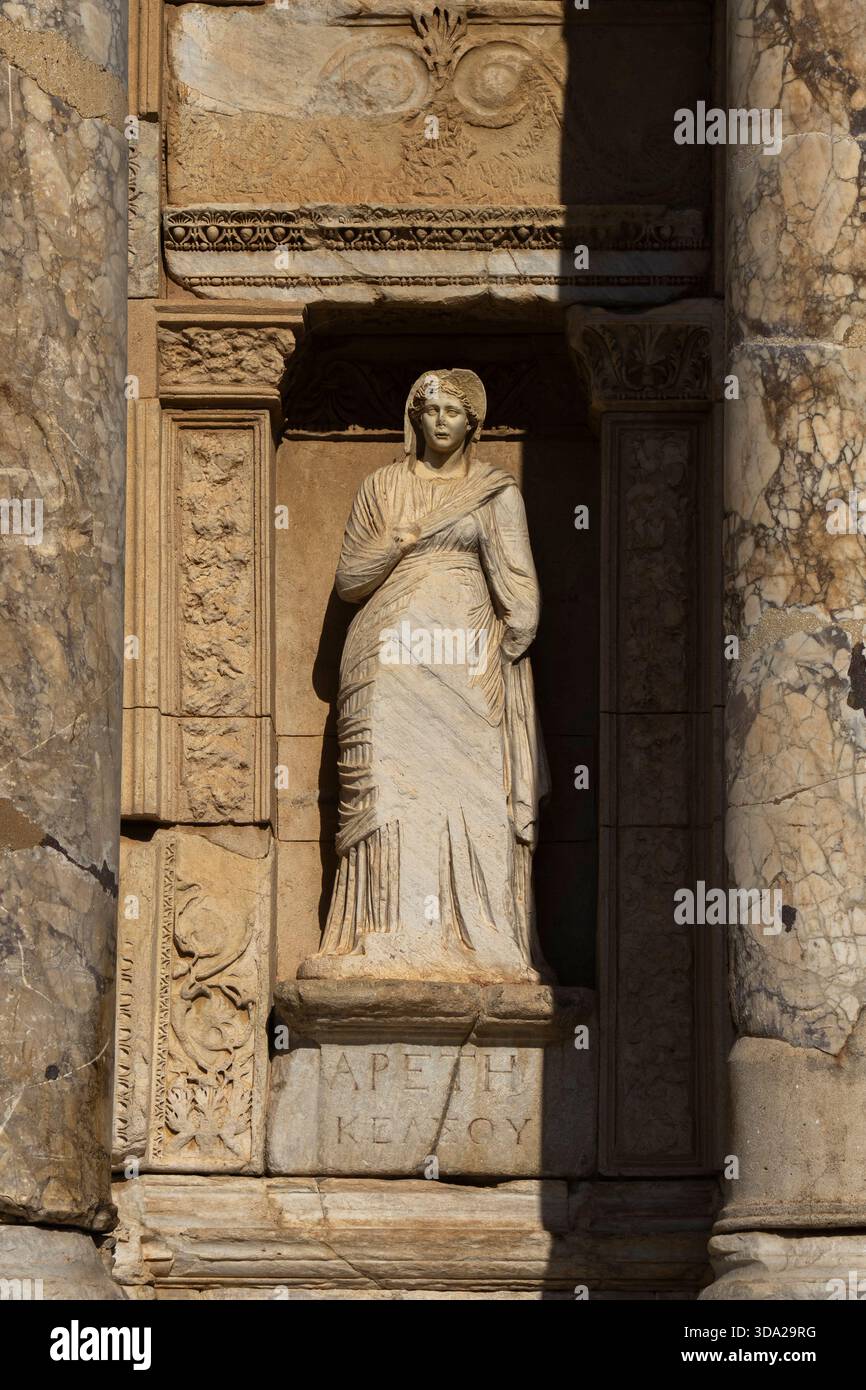 Celcus Celcus Library, Ephesus archaeological site, Turkey Stock Photo - Alamy