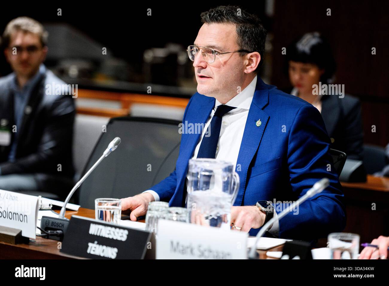 Le ministre fédéral de l'Intelligence artificielle et de l'Innovation ...