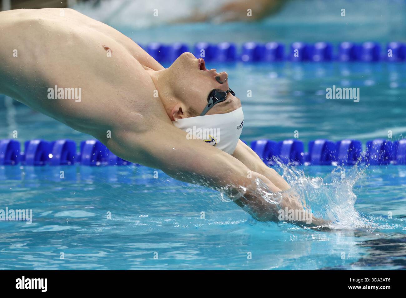 AUSTIN, TX - DECEMBER 05: Blake P Tierney hits the water at the start ...