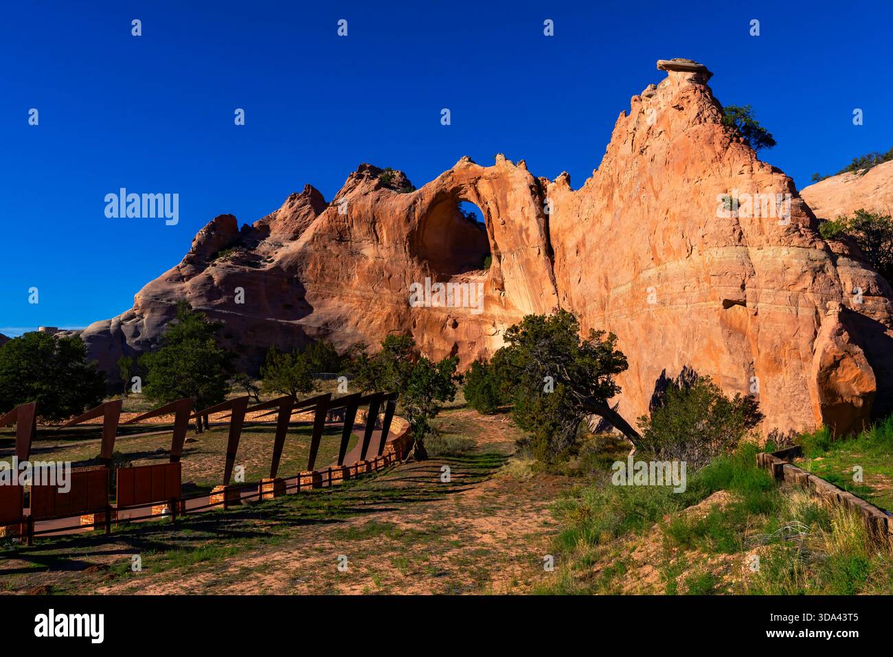 Window Rock Loop Rd Window Rock (Tségháhoodzání), Arizona, United States. Window Rock is a ...