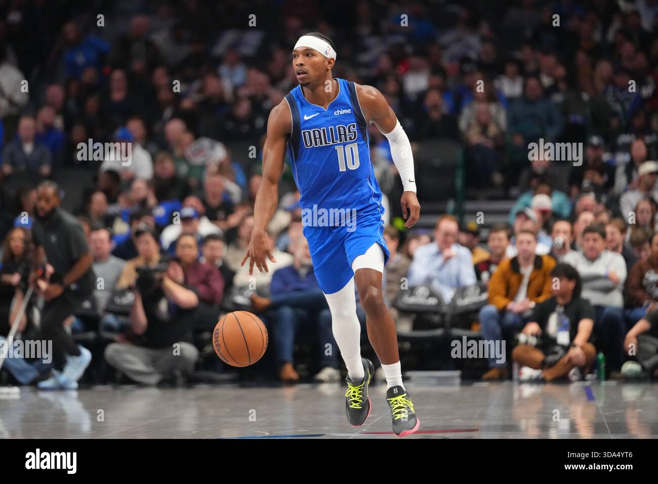 Dallas Mavericks Guard Brandon Williams 10 Dribbles During The First dallas-mavericks-guard-brandon-williams-10-dribbles-during-the-first