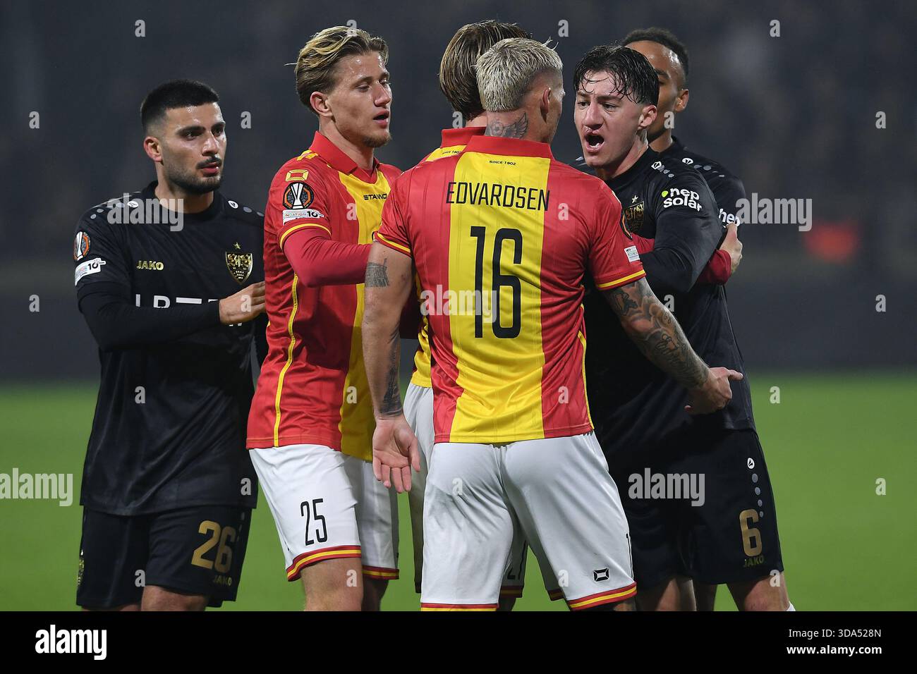 Fussball UEFA Europa League 5. Spieltag Go Ahead Eagles Deventer - VfB ...