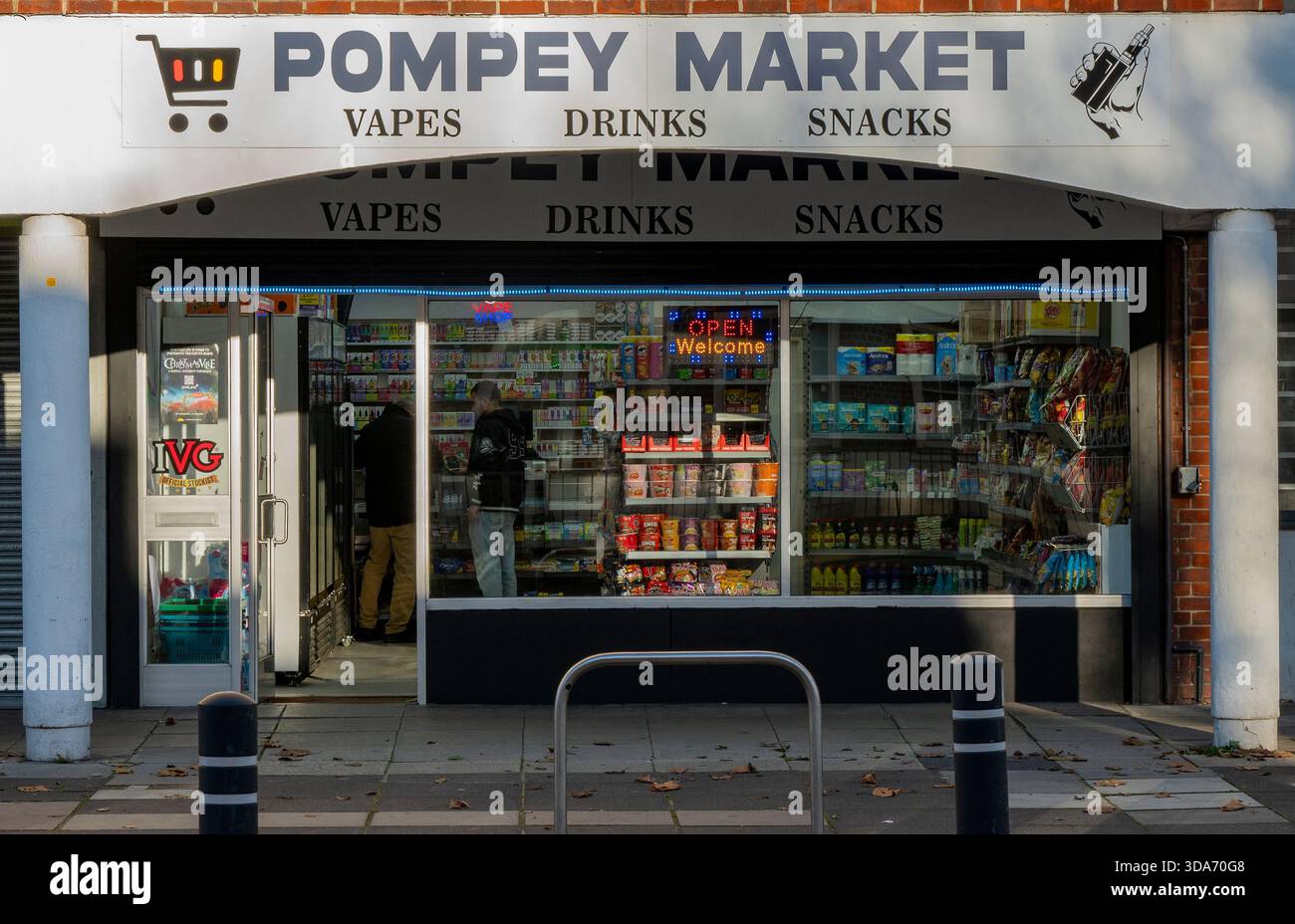 Vapes retailer hi-res stock photography and images - Alamy