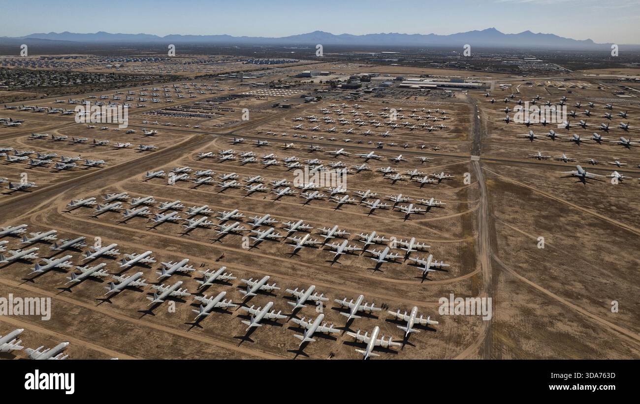 Davis monthan air force base retired hi-res stock photography and ...