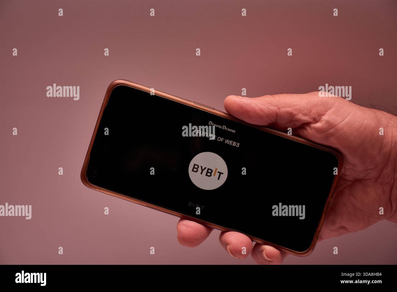 Bybit app hi-res stock photography and images - Alamy