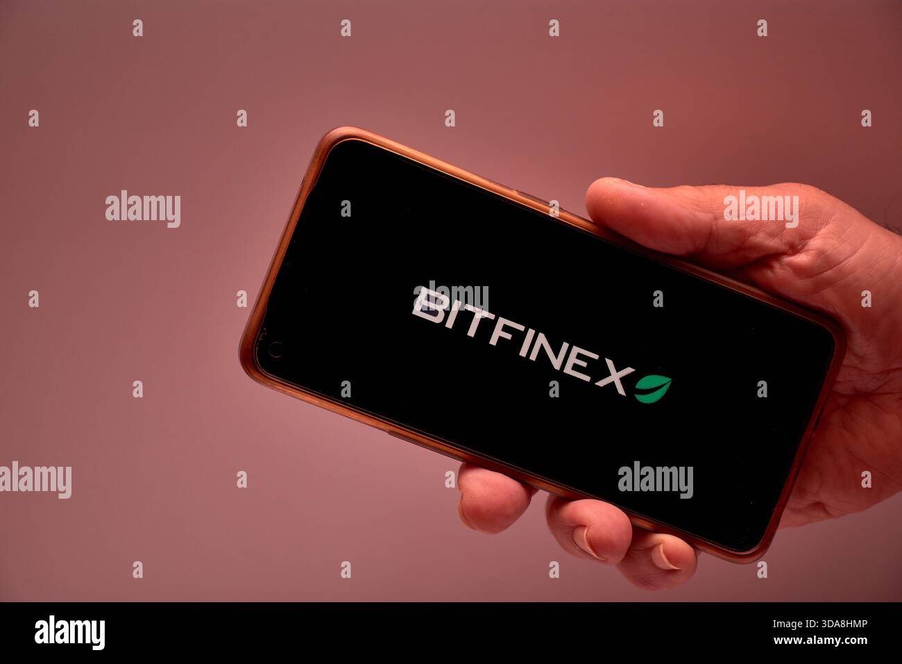 Tether cryptocurrency hi-res stock photography and images - Page 2 - Alamy