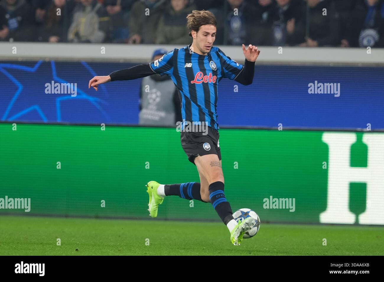 lorenzo-bernasconi-of-atalanta-bc-1907-carries-the-ball-during-the-uefa