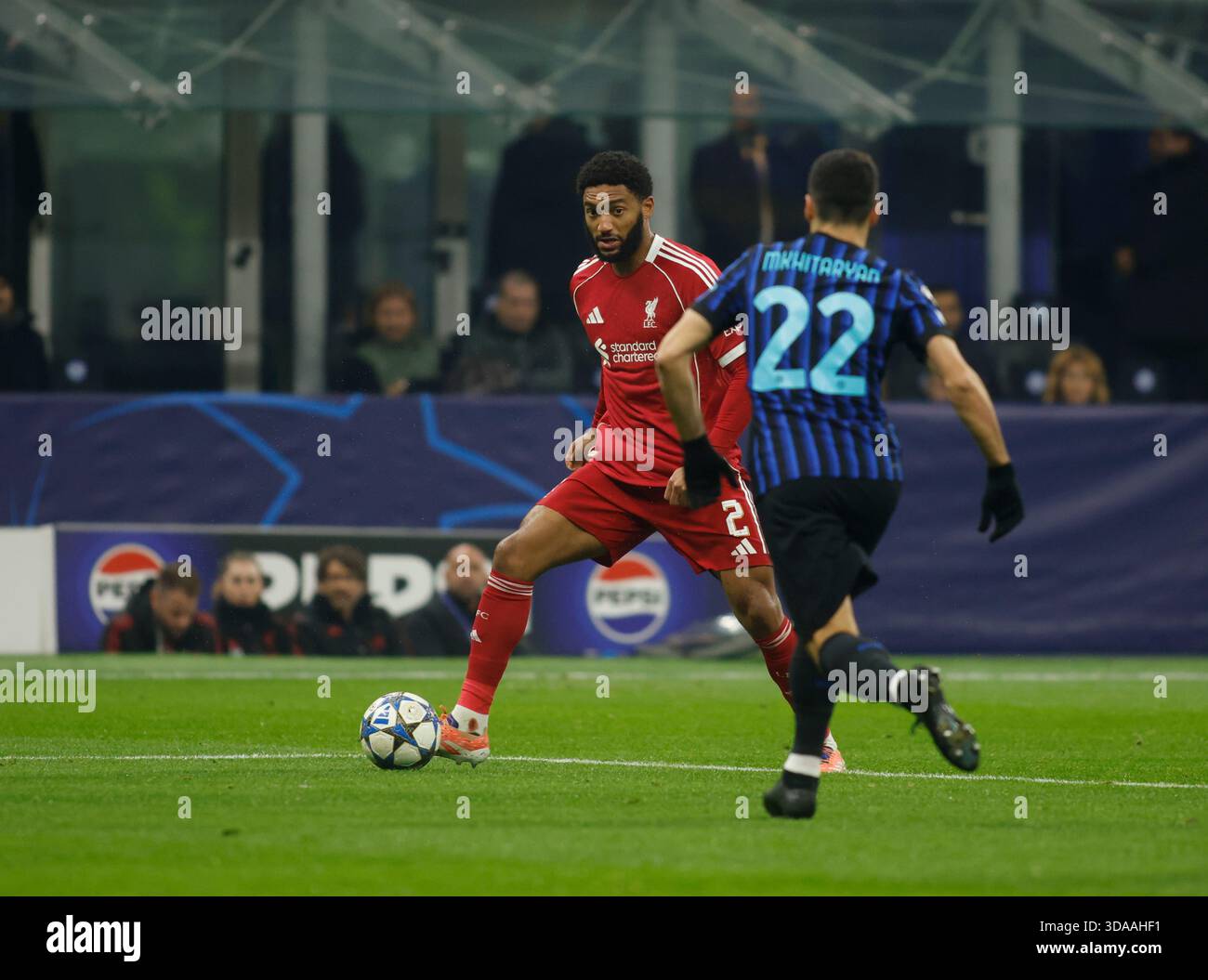 Joe Gomez Of FC Liverpool During The Uefa Champions League 2025 26 Joe Gomez Of Fc Liverpool During The Uefa Champions League 202526 Season Football Match Between Inter Fc And Fc Liverpool On 09 December 2025 At Giuseppe Meazza Stadium San Siro Milan Italy Photo Nderim Kaceli 3DAAHF1
