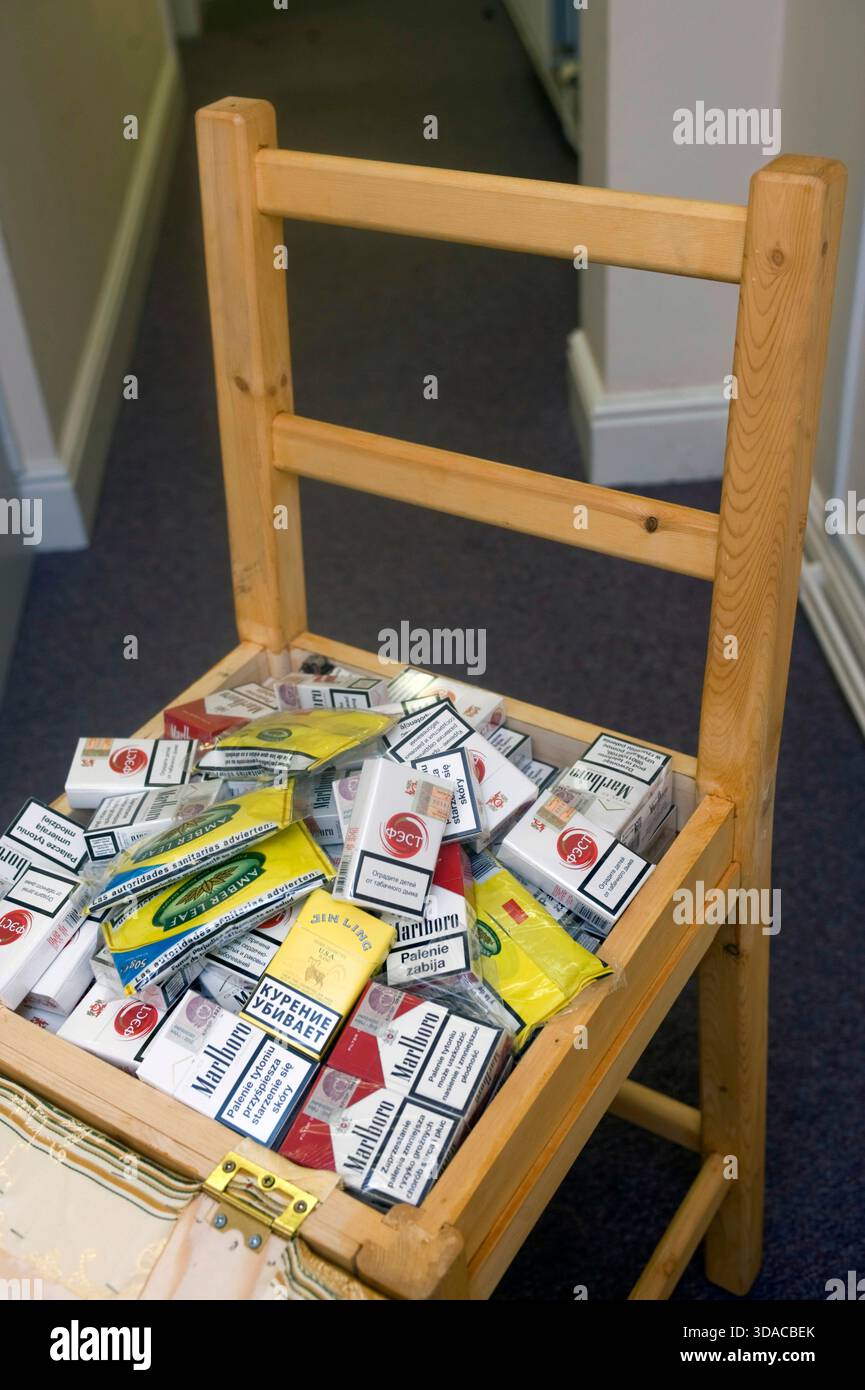 contraband cigarettes Contraband cigarettes seizure hi-res stock photography and images