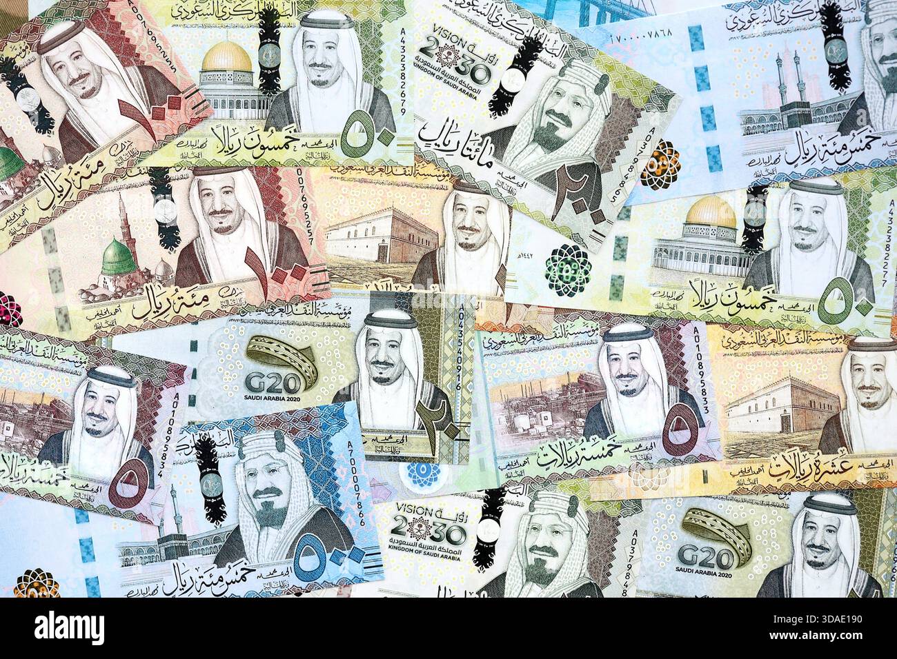 Saudi riyal bills hi-res stock photography and images - Alamy
