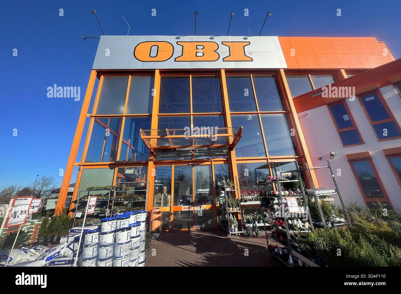 baumarkt-obi-diy-store-obi-stock-photo-alamy