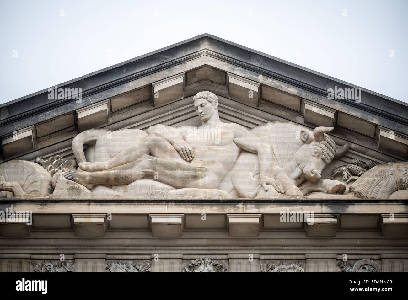 William Jefferson Clinton Federal Building Pediment Washington DC ...