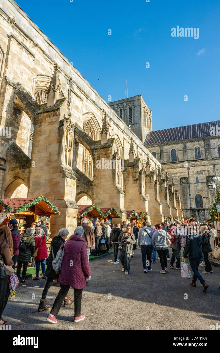 Winchester cathedral hi-res stock photography and images - Alamy