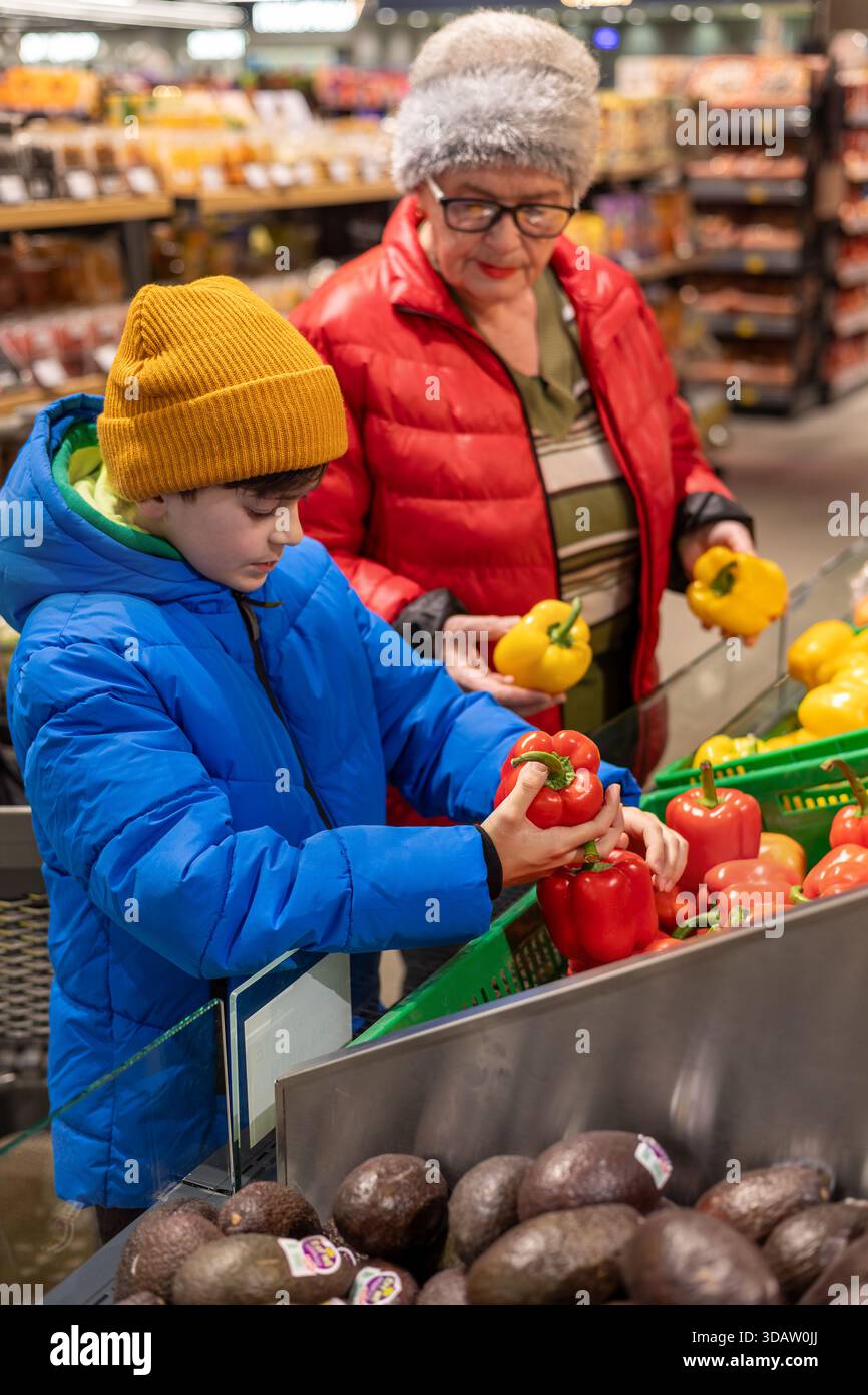 Supermarket vegetables child hi-res stock photography and images - Alamy
