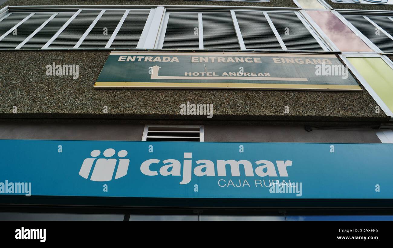 Grupo cooperativo cajamar hi-res stock photography and images - Alamy