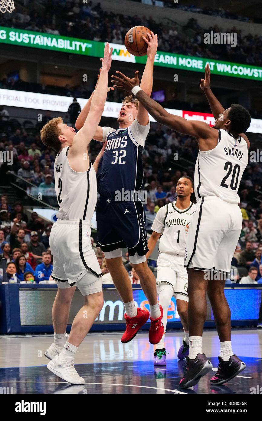 Dallas Mavericks forward Cooper Flagg (32) takes a shot as Brooklyn